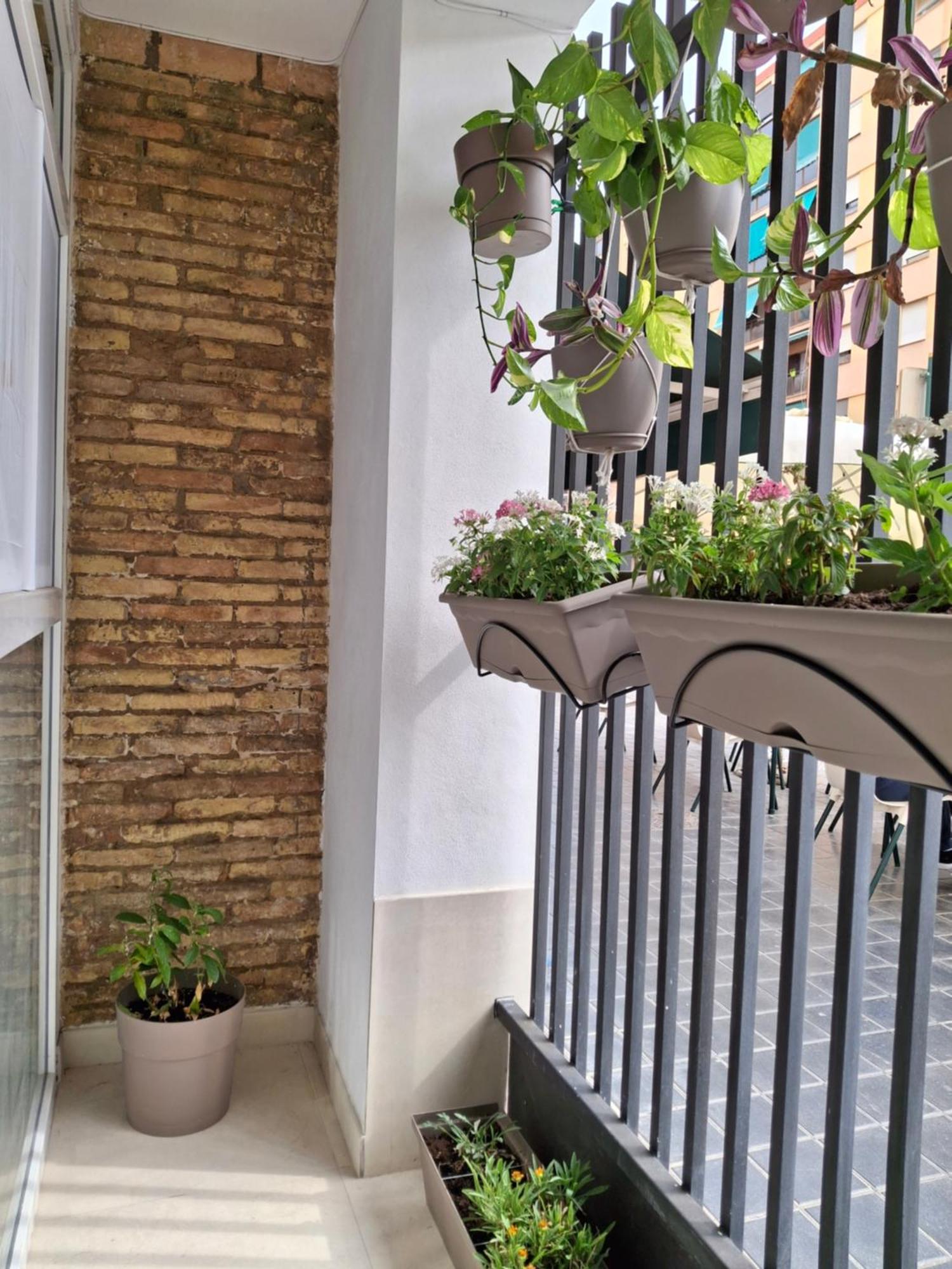 Bonito Apartamento De 2 Habitaciones Cerca De La Estacion Joaquin Sorolla Valencia Eksteriør billede