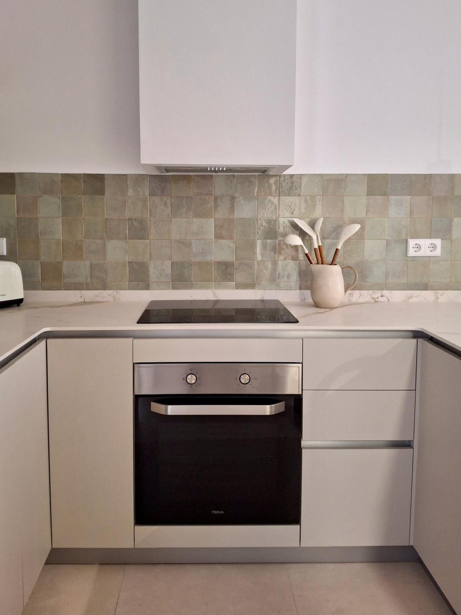 Bonito Apartamento De 2 Habitaciones Cerca De La Estacion Joaquin Sorolla Valencia Eksteriør billede