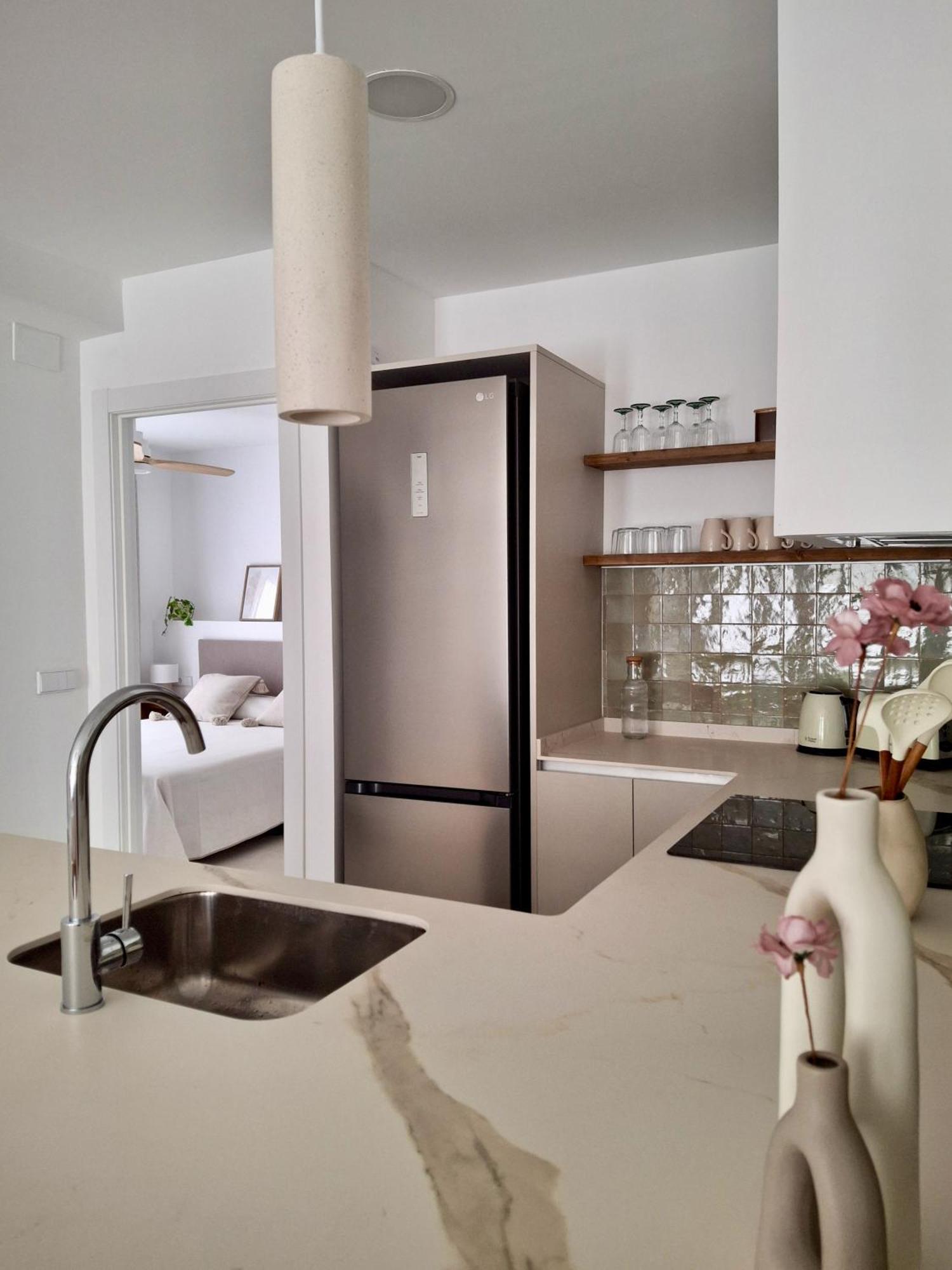 Bonito Apartamento De 2 Habitaciones Cerca De La Estacion Joaquin Sorolla Valencia Eksteriør billede