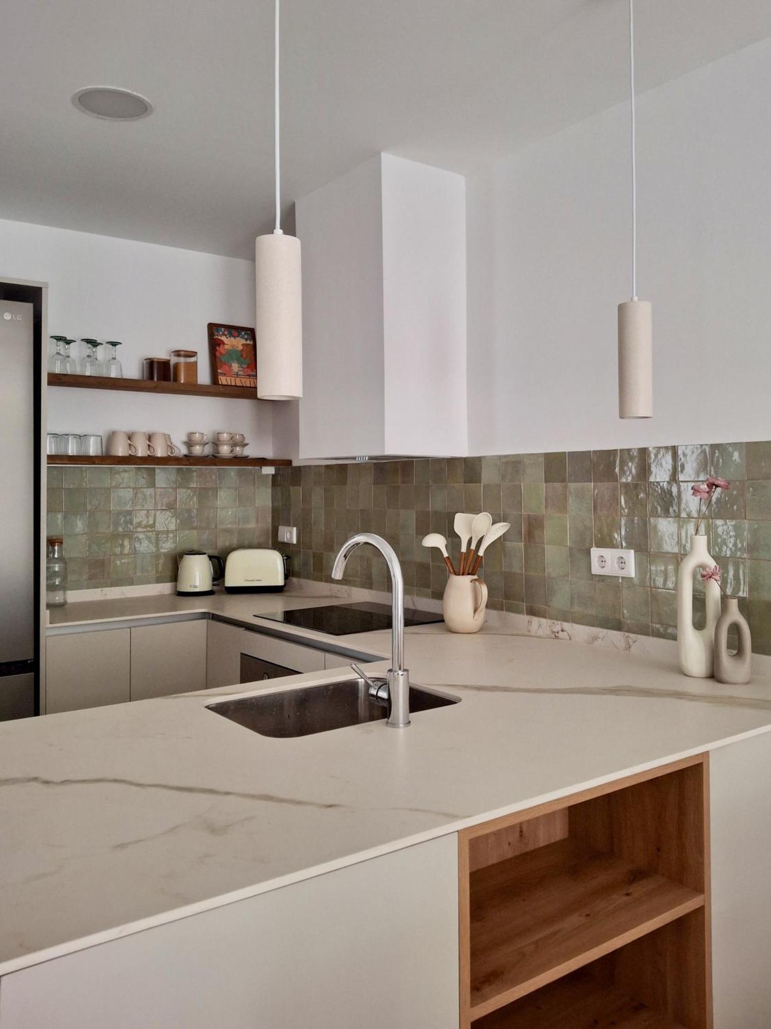 Bonito Apartamento De 2 Habitaciones Cerca De La Estacion Joaquin Sorolla Valencia Eksteriør billede