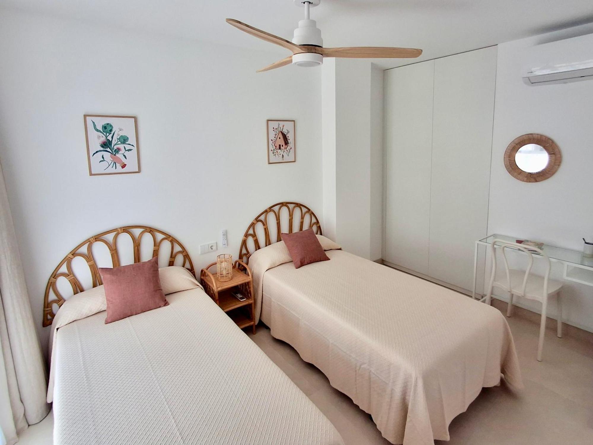 Bonito Apartamento De 2 Habitaciones Cerca De La Estacion Joaquin Sorolla Valencia Eksteriør billede